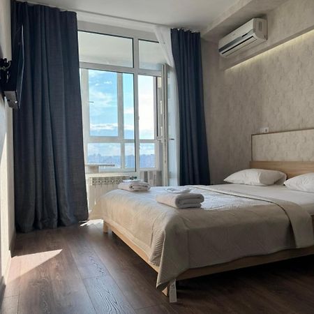 Solo Apartment Virmenska Kiev Buitenkant foto