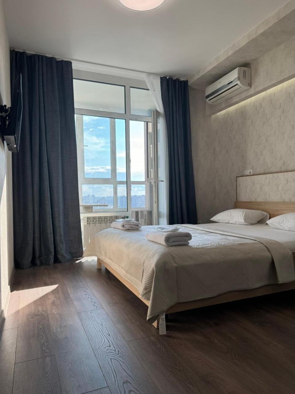 Solo Apartment Virmenska Kiev Buitenkant foto